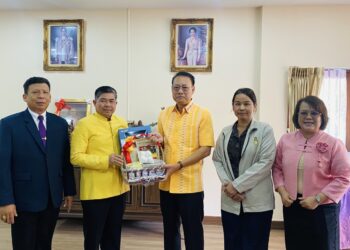 สวัสดีปีใหม่ และอวยพรปีใหม่หัวหน้าส่วนราชการอำเภอบัวใหญ่ เนื่องในโอกาสวันขึ้นปีใหม่ 2568