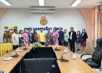 ต้อนรับ นางสาวสุพรรณี แสงทองเขียว และนางสาวอิสรีย์ แก้วพรม ในโอกาสได้รับการบรรจุและแต่งตั้งให้ดำรงตำแหน่ง ศึกษานิเทศก์