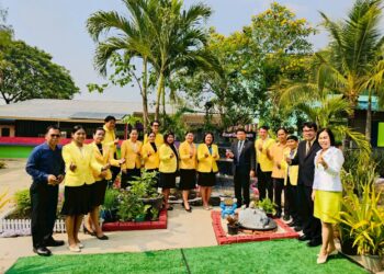 ประธานการรับฟังในการนำเสนอรายงานผลการปฏิบัติงานของข้าราชการครูและบุคลากรทางการศึกษา สายงานบริหารสถานศึกษา เพื่อรวบรวมข้อมูลผลการปฏิบัติงานในการประกอบการประเมินผลการปฏิบัติงาน ตำแหน่ง ผู้บริหารสถานศึกษา ของอำเภอสีดา ในการประเมินรอบที่ 1 (1 ตุลาคม 2567 – 31 มีนาคม 2568)