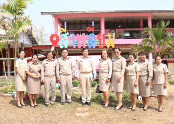 ออกตรวจเยี่ยมโรงเรียนให้กำลังใจกำลังใจผู้บริหารสถานศึกษา ครู และนักเรียน โรงเรียนบ้านสี่เหลี่ยม อ.คง จ.นครราชสีมา