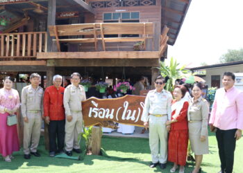 ร่วมเป็นเกียรติพิธีเปิดศูนย์การเรียนรู้บ้านเรือน (ใน) “บ้านเรือนโพธิ์”