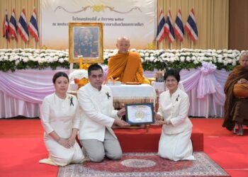 โครงการร้อยใจไทย สืบสานราชธรรม ทั้งแผ่นดิน เพื่ออุทิศถวายเป็นพระราชกุศลแด่ สมเด็จพระนางเจ้าสิริกิติ์ พระบรมราชินีนาถ พระบรมราชชนนีพันปีหลวง