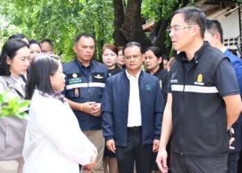 ร่วมต้อนรับ นายอัครนันท์ กัณณ์กิตตินันท์ รัฐมนตรีช่วยว่าการกระทรวงศึกษาธิการ เนื่องในโอกาสลงพื้นที่ตรวจเยี่ยมสถานศึกษา ณ โรงเรียนชุมชนบ้านวัด อำเภอคง จังหวัดนครราชสีมา